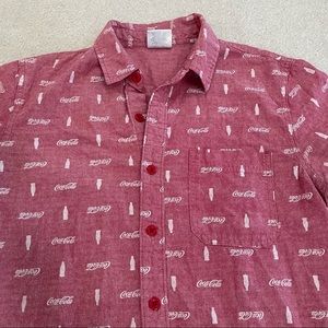 Coca Cola Logo Button Down Men’s Short Sleeve Shirt - Small
